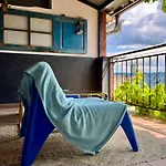 아파트 Birdhouse 모토분