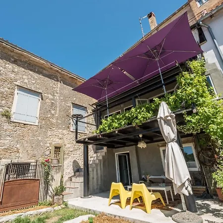 Birdhouse Motovun